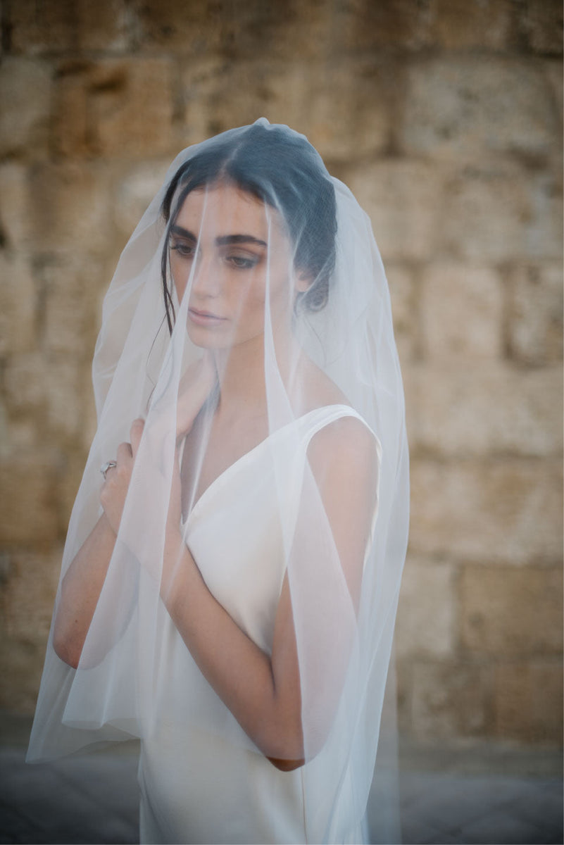 Daphne Newman Silk Tulle Drop Wedding Veil – Daphne Newman Design